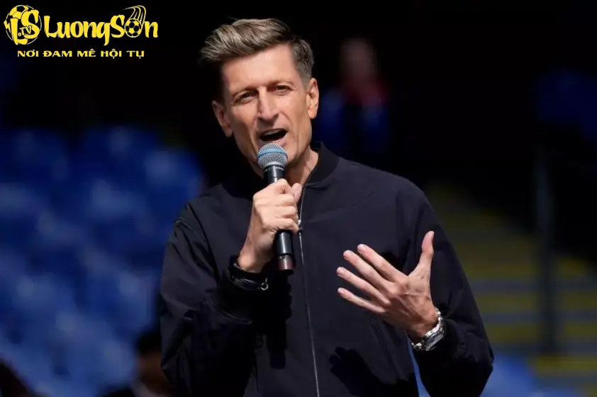 Chủ tịch Crystal Palace Steve Parish hy vọng sẽ thấy câu lạc bộ này tham dự Europa League mùa giải tới.